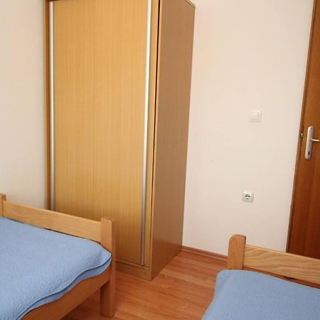 Apartments Knezevic Baška Εξωτερικό φωτογραφία