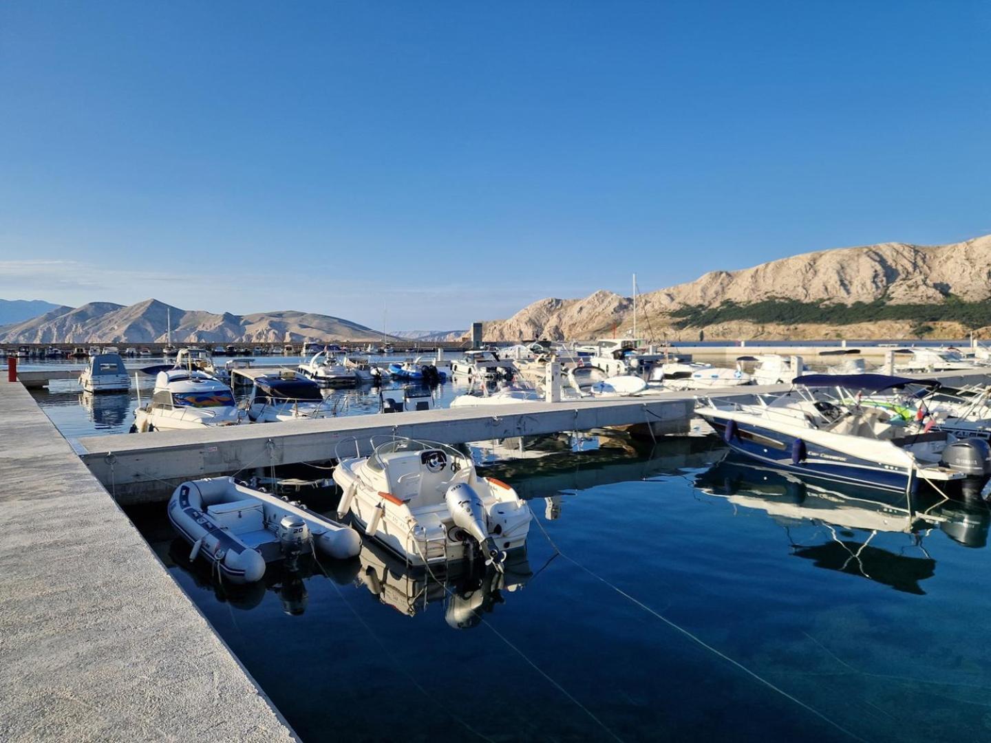 Apartments Knezevic Baška Εξωτερικό φωτογραφία